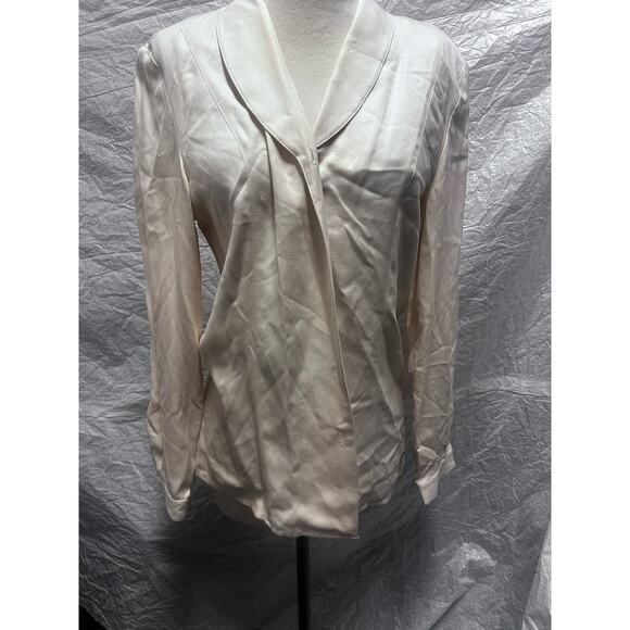 5 White/Cream Button Up Shirts, 4 Talbots, 1 Anne Taylor, Sizes 6-8 - Picture 9 of 10